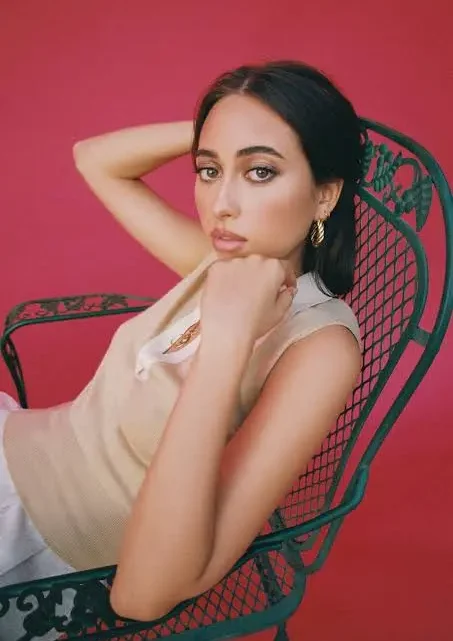 Sofía Valdés Biography:  Net Worth, Age, Height, Songs, Boyfriend, Religion, Albums, Siblings, Instagram