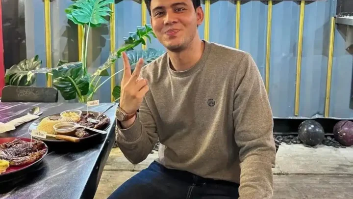 Hafidz Roshdi Biography: Movies, Religion, Siblings, Movies, Marriage, Children, Facebook, Parents, Height