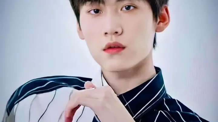 Zhou Keyu Biography: Songs, TikTok, Age, Height, Ethnicity, Parents, Religion, Net Worth