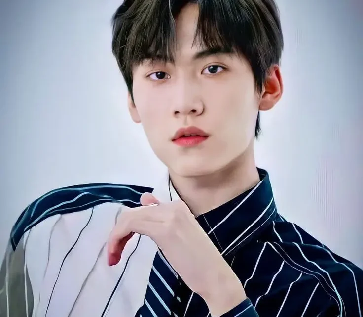 Zhou Keyu Biography: Songs, TikTok, Age, Height, Ethnicity, Parents, Religion, Net Worth