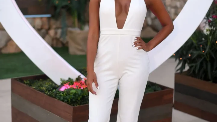 Kaz Crossleyis Biography: Net Worth, Real Name, Parents, Awards, Boyfriend, Ethnicity, Brands, Brother