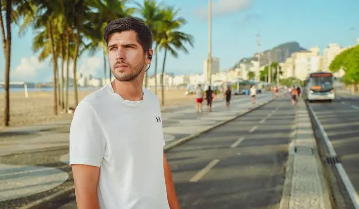 Ruslan Usachev Biography: Age, Net Worth, Height, Girlfriend, Parents, YouTube, Instagram