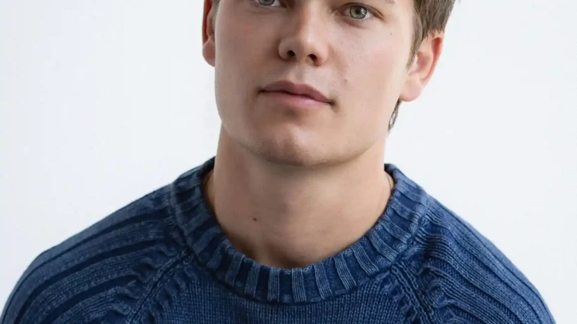 Mason Vale Cotton Biography: Age, Net Worth, Height, Parents, Movies & TV Shows