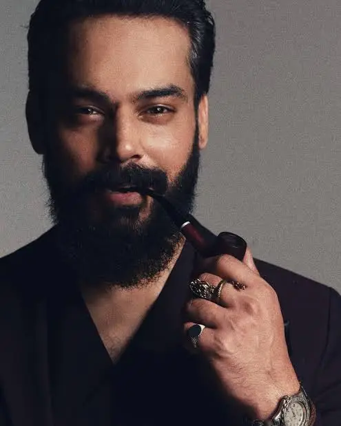 Gohar Rasheed Biography: Movies, Wedding, Age, Height, Wife, Dog, Ethnicity, Parents, Net Worth, Awards