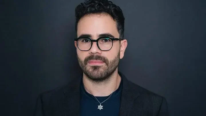 Hen Mazzig Biography: Partner, Age, Net Worth, Parents, Career, Activism, Books