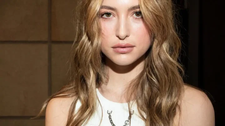 Eve Jobs Biography: Husband, Age, Net Worth, Height, Parents, Career