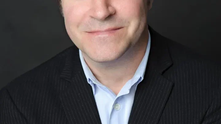 Roger Bart Biography: Wife, Age, Children, Net Worth, Height, Movies & TV Shows, Parents