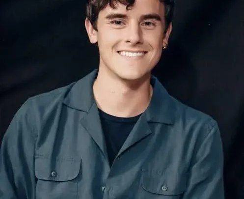 Connor Franta Biography: Age, Net Worth, Height, YouTube, Career, Books, Business, Wife