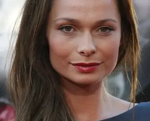 Anna Walton Biography: Height, Net Worth, Age, Instagram, Movies, TV Shows, Husband