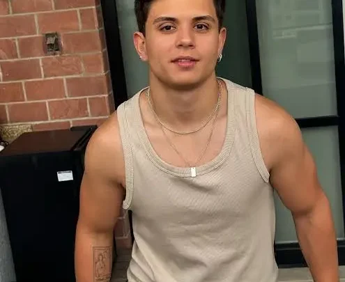 Paulinho O Loko Biography: Age, YouTube, Girlfriend, Net Worth, Height, Parents, Religion, Instagram, Ethnicity