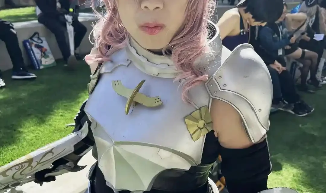 Lightning Cosplay Biography:  Net Worth, Real Name, Age, Costumes, Parents, Religion, Height, Partnerships, Instagram
