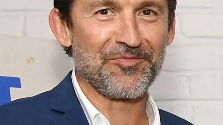 Jonathan Cake Biography: Wife, Age, Children, Net Worth, Height, Movies & TV Shows, Parents