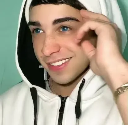 Elmaxz Biography: Age, Height, Videos, Girlfriend, Ethnicity, Parents, Religion, Instagram, YouTube