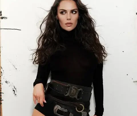 Özgü Kaya Biography: Movies & TV Shows, Net Worth, Brother, Age, Height, Boyfriend