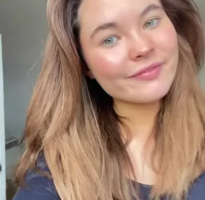 Niamh Mackinnon Biography: Boyfriend, Age, Parents, Book, YouTube, Net Worth, Religion, Island, TikTok