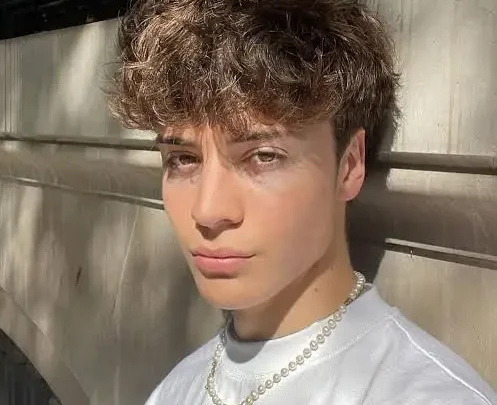 Apolo Ribera Biography: TikTok, Girlfriend, Height, Net Worth, Videos, Instagram, Age, Parents