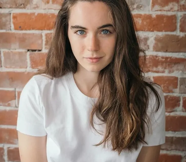 Sarah Desjardins Biography: Age, Boyfriend, Net Worth, Height, Career, Films, Parents, Siblings