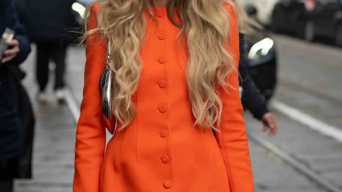 Emili Sindlev Biography: Age, Boyfriend, Net Worth, Height, Career, Parents, Instagram