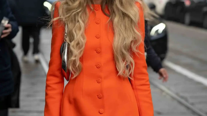 Emili Sindlev Biography: Age, Boyfriend, Net Worth, Height, Career, Parents, Instagram