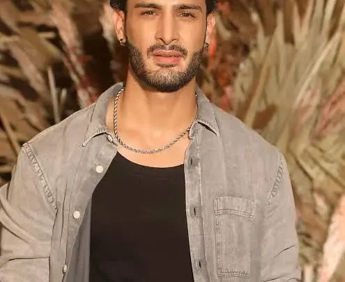 Umar Riaz Biography: Girlfriend, Net Worth, Parents, Religion, TikTok, Age, Ethnicity