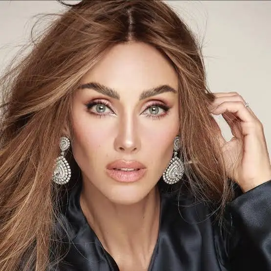 Anahí Biography: Husband, Children, Age, Net Worth, Height, Parents, Siblings, Albums