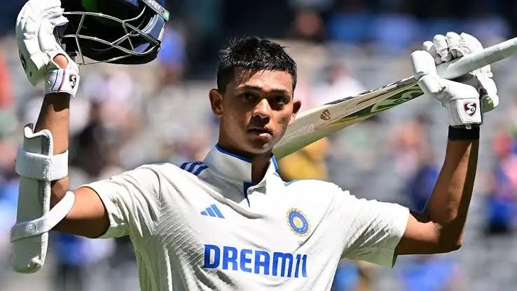 Yashasvi Jaiswal Biography: Awards, Net Worth, Age, Salary, Parents, Siblings, Height, Girlfriend