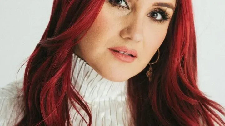 Dulce María Biography: Age, Husband, Net Worth, Movies & TV Shows, Height, Children, Career