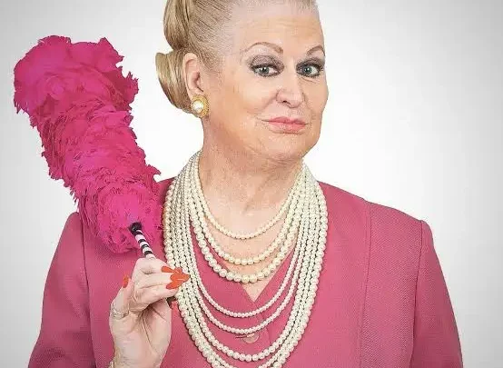 Kim Woodburn Biography: Marriage, Net Worth,Tv Shows, Books, Age, Height Controversy, Death