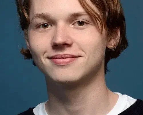 Jack Kilmer Biography: Age, Parents, Net Worth, Movies, Height, Sister, Career