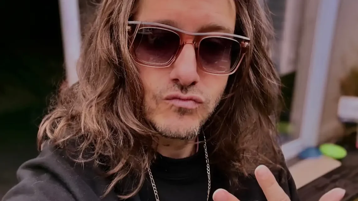 Justin Raisen Biography: Age, Net Worth, Career, Parents, Brother, Grammy, Albums