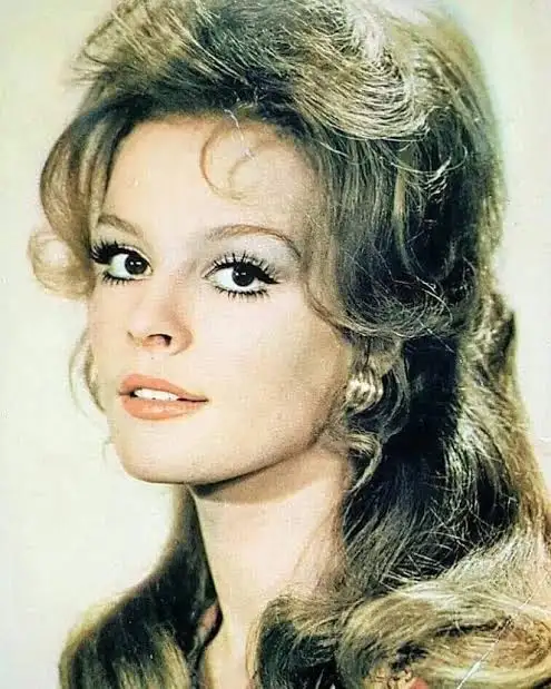 Hülya Koçyiğit Biography: Age, Husband, Net Worth, Movies, Height, Parents, Career