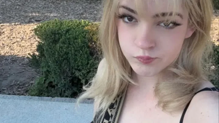 Sylveey (Sylvee) Biography: Boyfriend, Age, Height, Parents, Education, Ethnicity, Net Worth