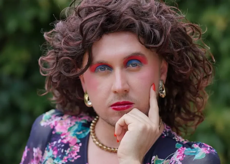 Julian Sewell Biography: Ethnicity, Age, Religion, Movies, Girlfriend, Net Worth, TikTok, Parents