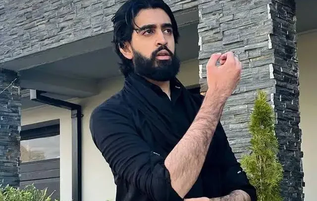 Aslan Pahari Biography: Net Worth, Bilingual Fluency, Awards, Religion, Research, Age, Ethnicity, YouTube