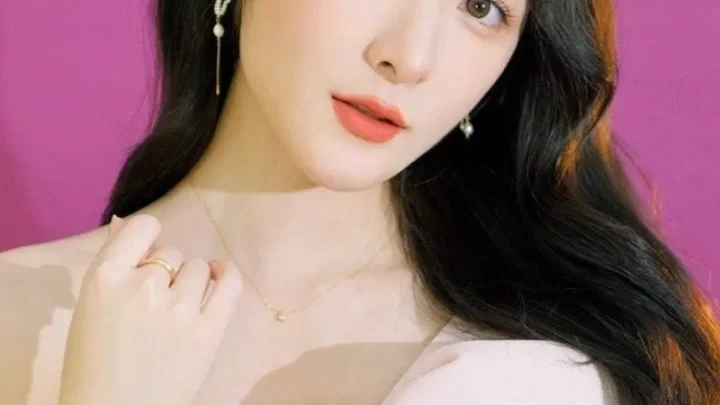 Xu Jiao Biography: Movies & TV Shows, Nationality, Net Worth, Age, Parents, Height, Boyfriend