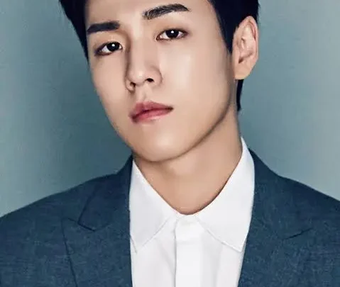 Lee Hyun-woo Biography: Movies, Religion, Awards, Instagram, Age, Ethnicity, Net Worth