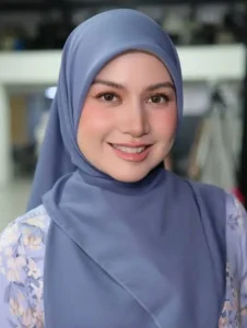Lisa Surihani