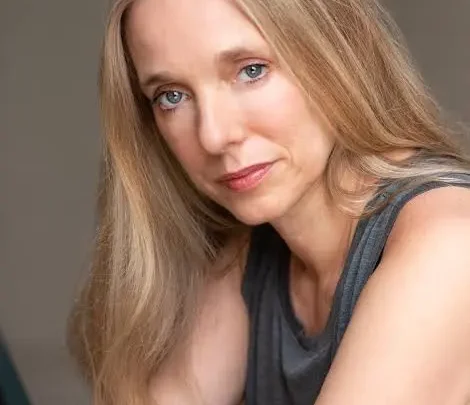 Mollie Milligan Biography: Husband, Age, Net Worth, Movies, Height, Instagram