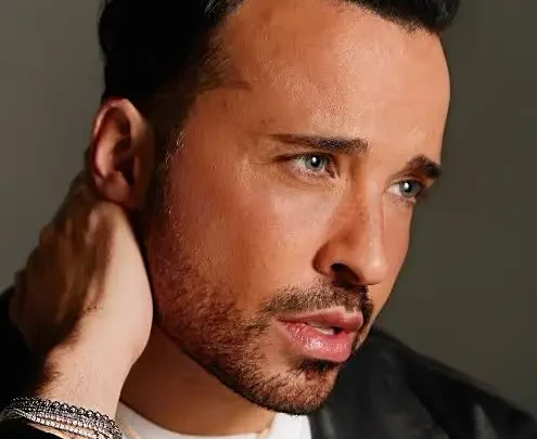 Apio Quijano Biography: Songs, Net Worth, Tv Shows, Sister, Age, Religion, Band, Awards, Height