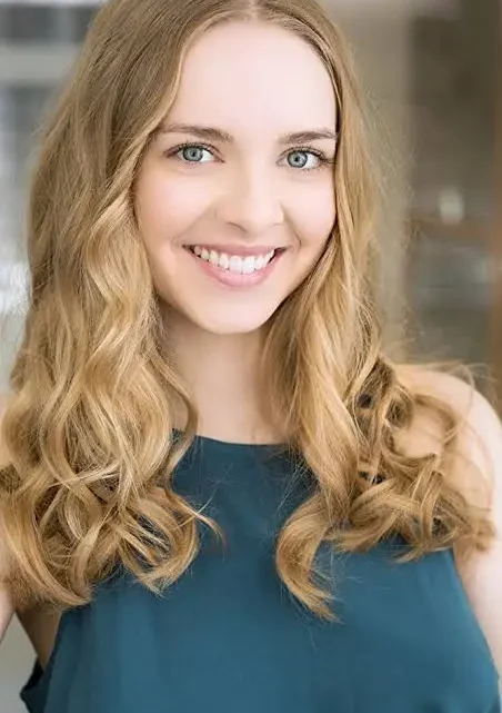Darcy Rose Byrnes Biography: Age, Net Worth, Movies & TV Shows, Height, Parents, Boyfriend
