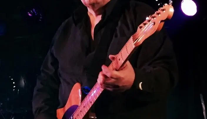 John Perry Biography: Songs & Albums, Height, Age, Net Worth, Parents, Spouse