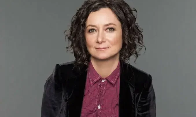 Sara Gilbert Biography: Age, Net Worth, Husband, Height, The Talk, Parents, Children, Movies