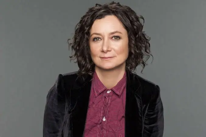 Sara Gilbert Biography: Age, Net Worth, Husband, Height, The Talk, Parents, Children, Movies