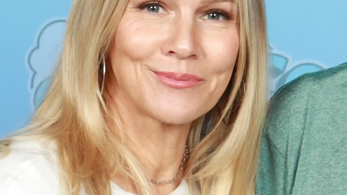 Jennie Garth Biography: Age, Husband, Children, Net Worth, Movies & TV Shows, Height