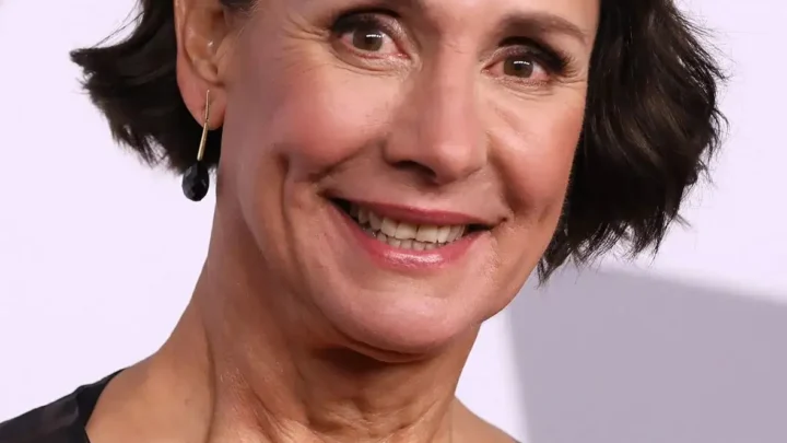 Laurie Metcalf Biography: Emmy Awards, Age, Net Worth, Movies, TV Shows, Height, Children
