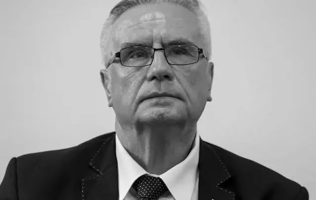 Janusz Dzięcioł Biography: Wife, Religion, Tv Shows, Children, Net Worth, Age, Politics, Height, Death