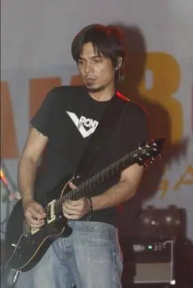 Ira Cruz Biography: Albums, Age, Net Worth, Bamboo Band, Ex-Girlfriends, Songs, Career