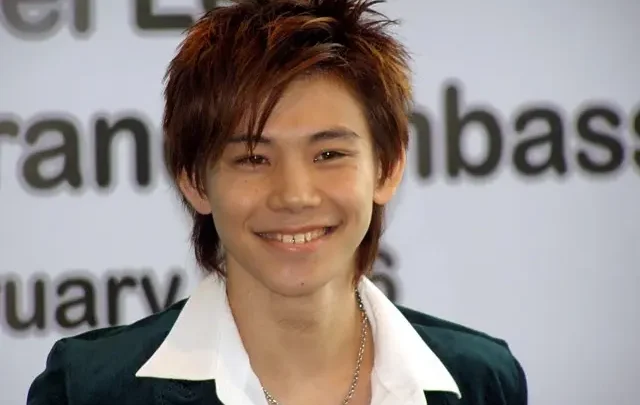 Daniel Lee Chee Hun Biography: Age, Albums, Net Worth, Songs, Career, Parents, Wife, Instagram