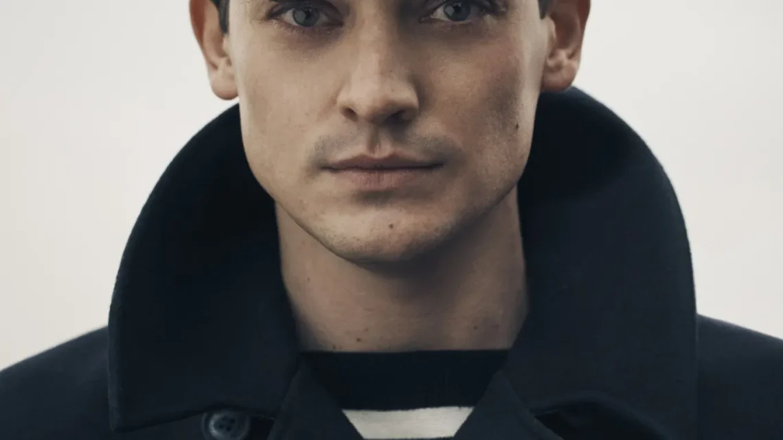 Aneurin Barnard Biography: Wife, Children, Age, Net Worth, Movies & TV Shows, Height