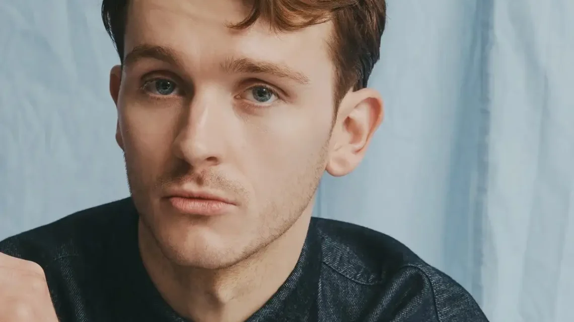 Harry Lawtey Biography: Net Worth, Movies & TV Shows, Age, Height, Girlfriend, Parents